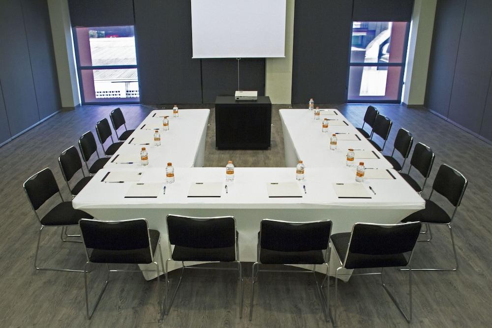 City Express Plus By Marriott Monterrey Galerias Luaran gambar