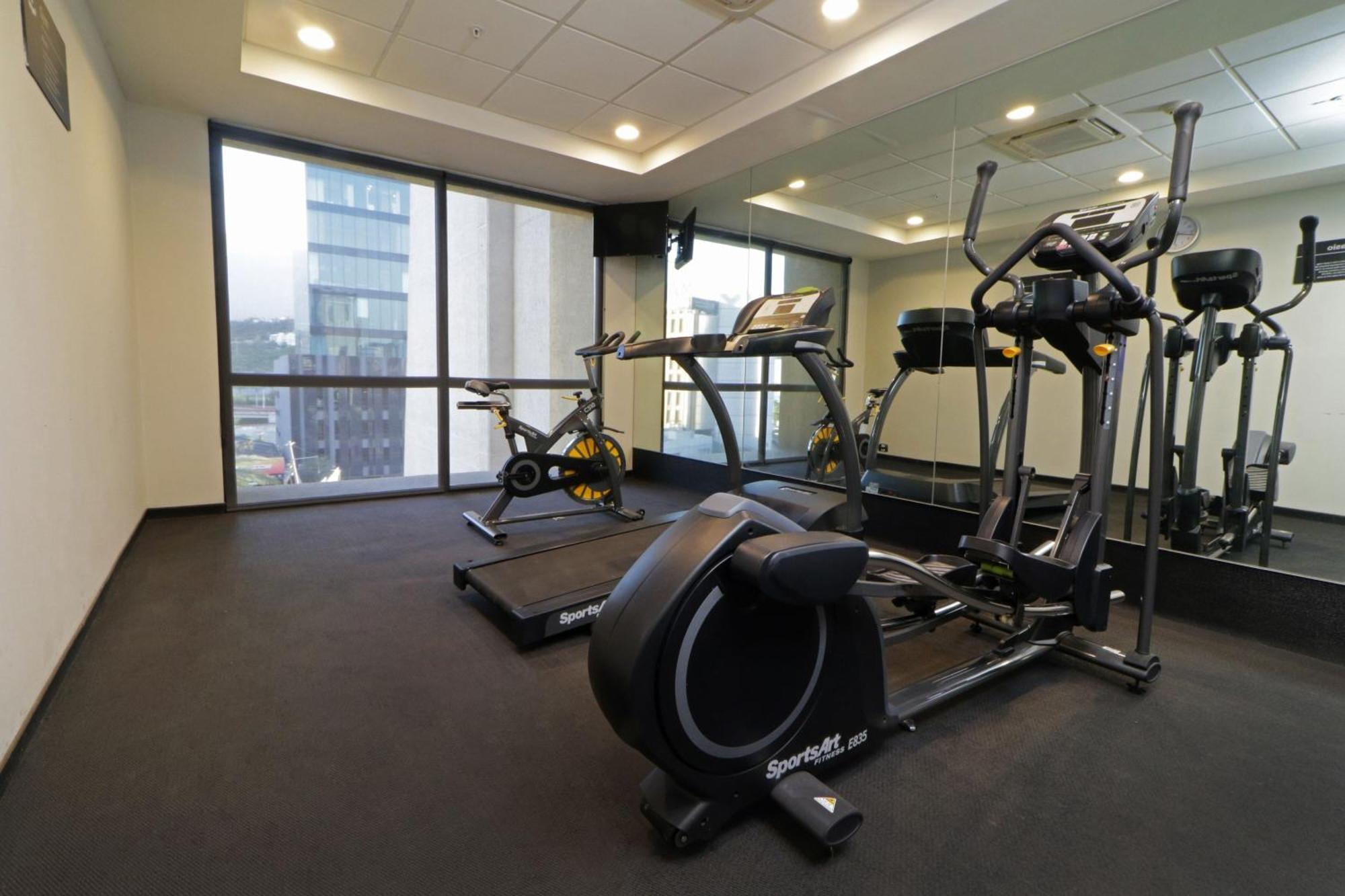 City Express Plus By Marriott Monterrey Galerias Luaran gambar