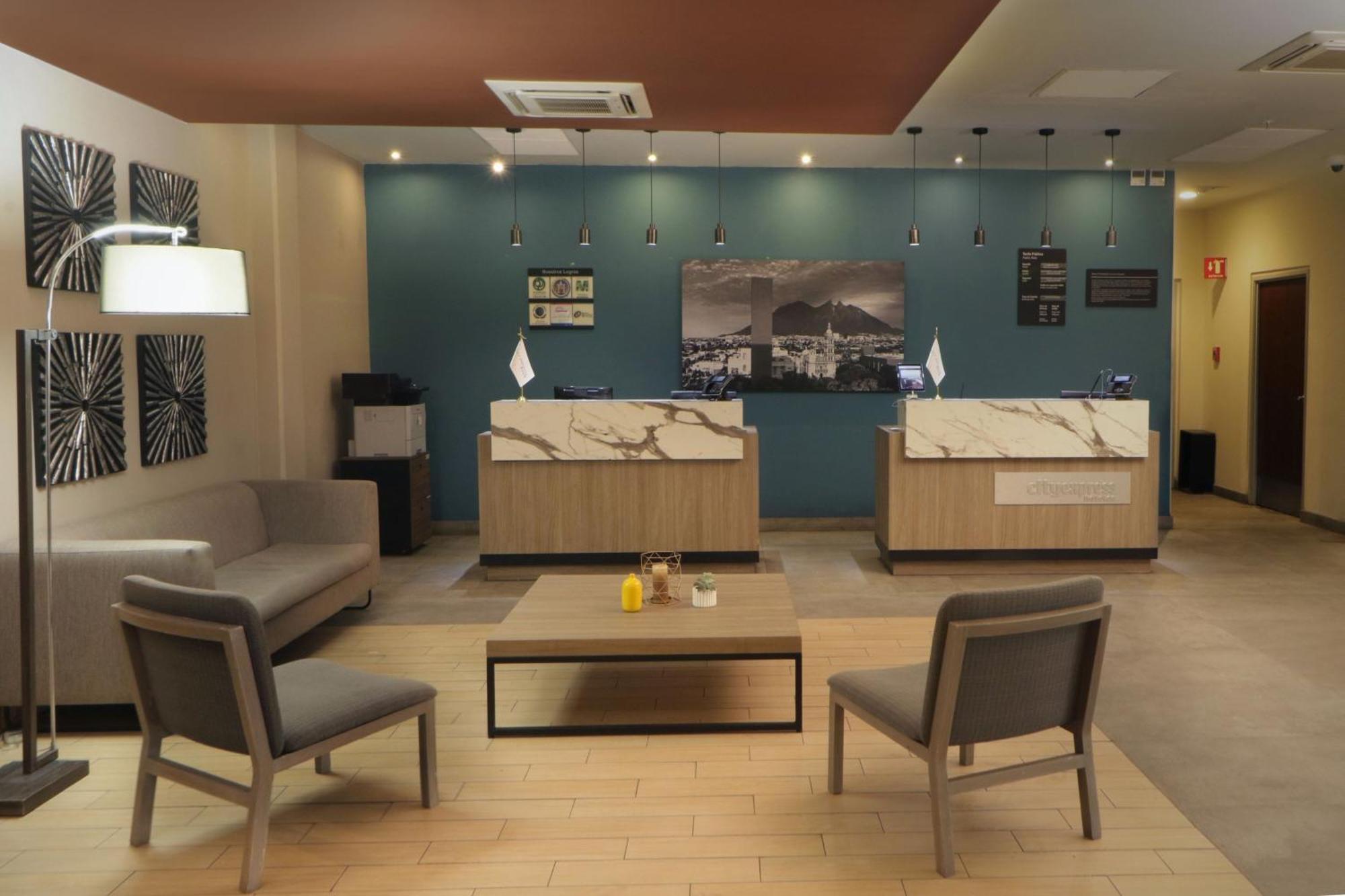 City Express Plus By Marriott Monterrey Galerias Luaran gambar